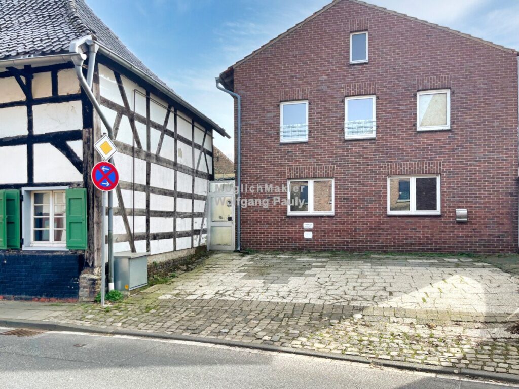 Front Haus I/ Haus II