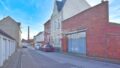 Hausfront/ Tor
