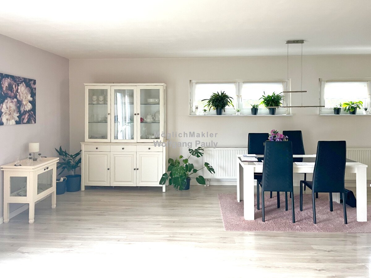 Teilans. Esszimmer