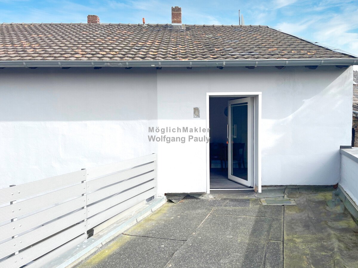 Haus II, Eingang OG
