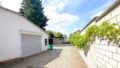 Hof/ Garage